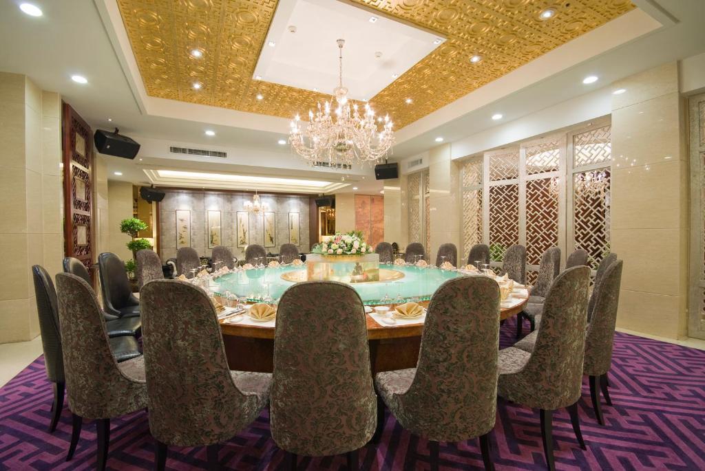 Hongshan Hotel Ухань Экстерьер фото