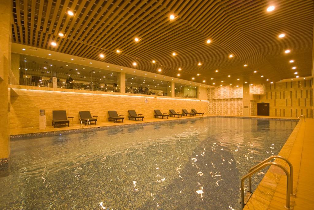 Hongshan Hotel Ухань Экстерьер фото