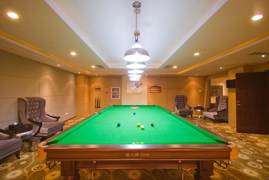 Hongshan Hotel Ухань Экстерьер фото